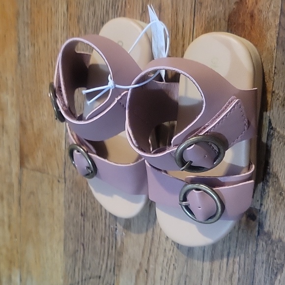 Old Navy Kids Shoes - Picture 6 of 6